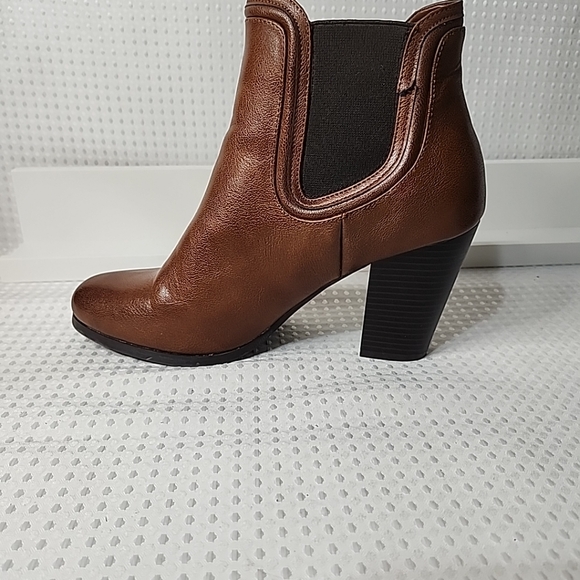 Call It Spring 10US Womens Brown Vegan Leather Chelsea Ankle Boots Block Heel - Picture 5 of 11
